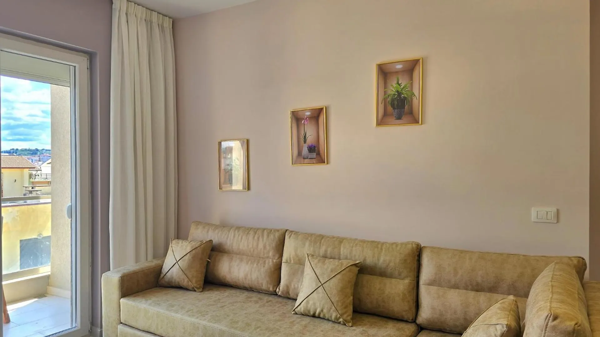 Coastal Getaway In Golem, Durres公寓